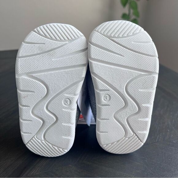 CARTER’S Just One You Boy’s Silas Sneakers in Gray Size 3 NEW - Picture 10 of 11